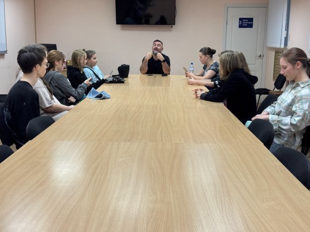 В Школе юного фотографа кипит работа