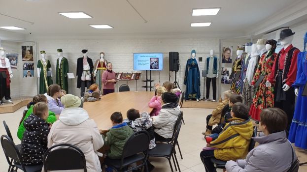 Музыкальная гостиная в Костромском Доме национальностей